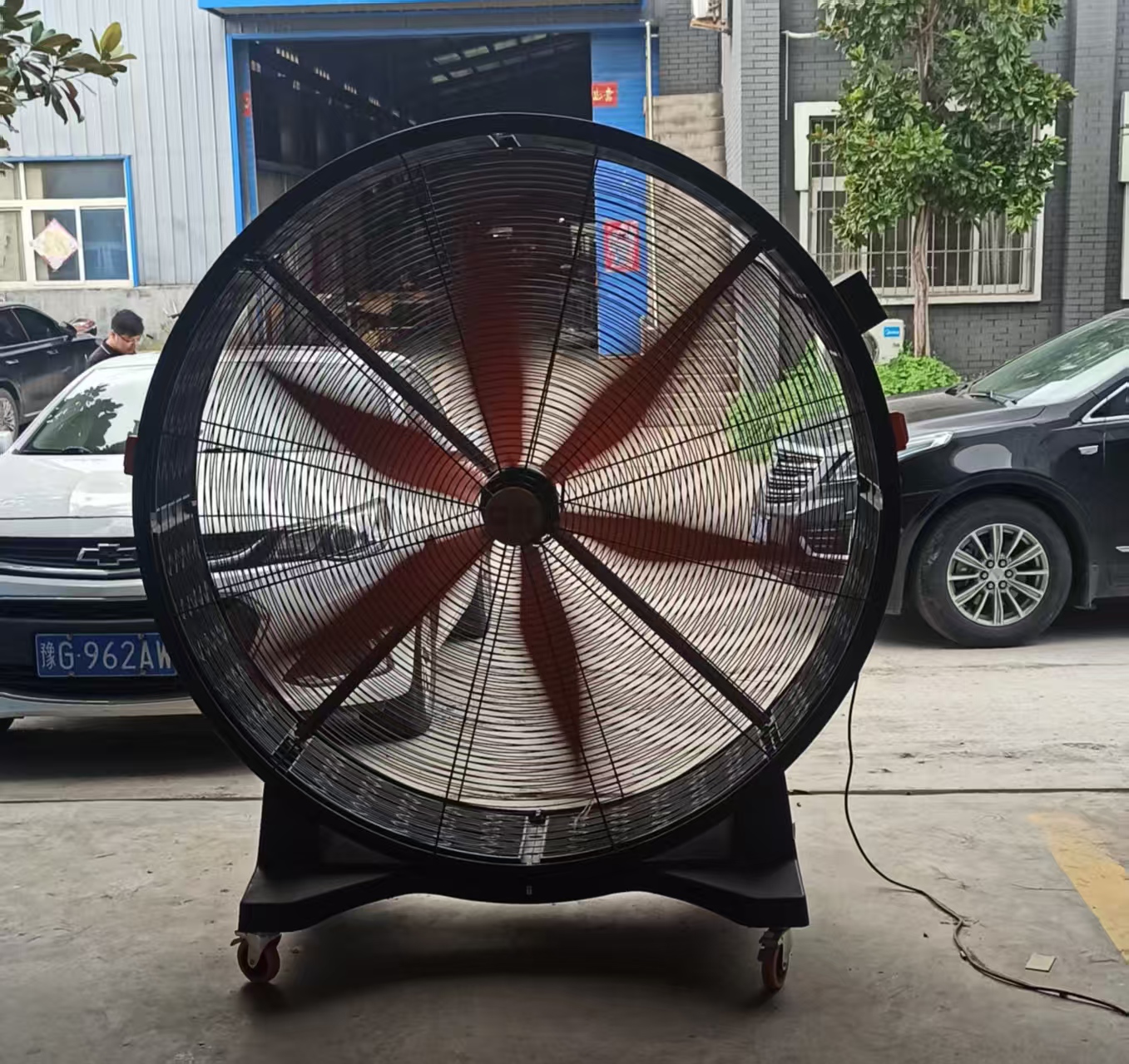 戰(zhàn)高溫，送清涼